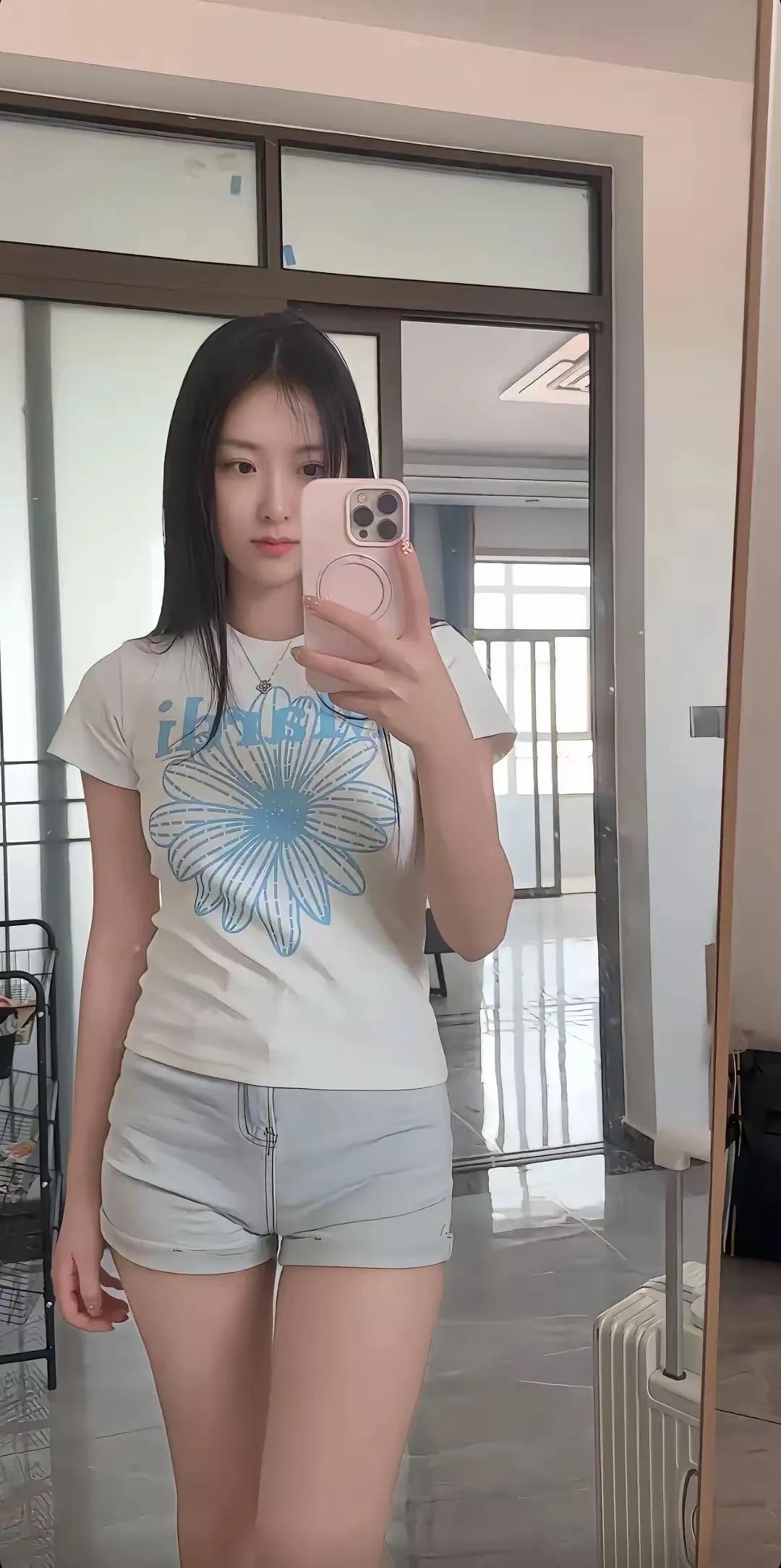 微笑是最迷人的吧