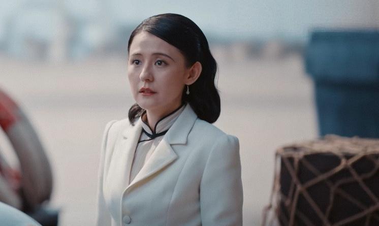 《灼灼韶华》第25集预告，夏初的出现已经让韶华慌了神，闻知秋故意激怒韶华，让她敢