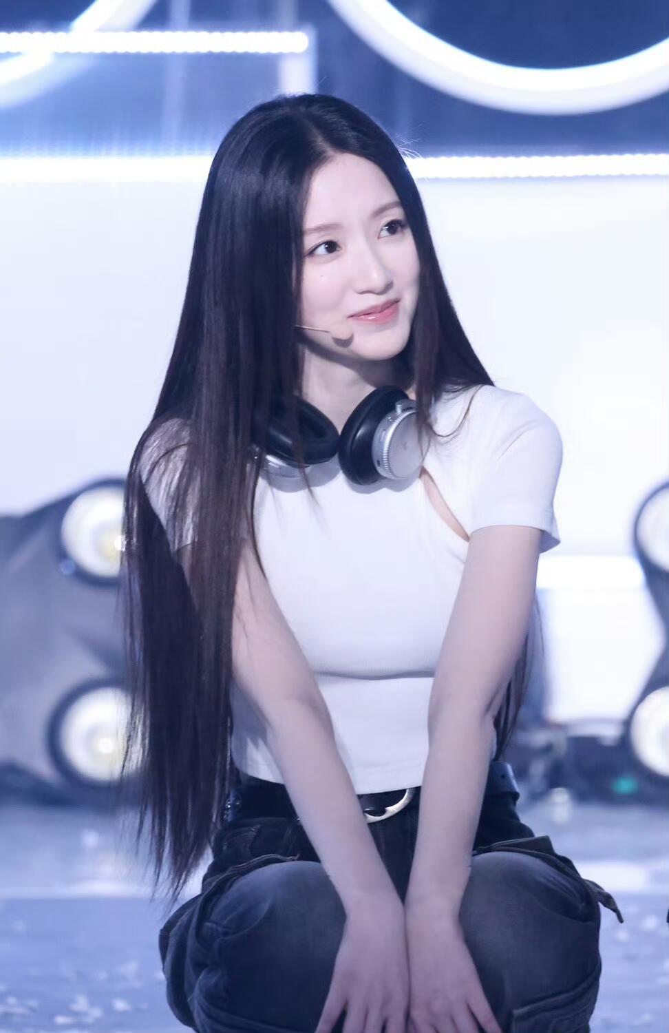 叶舒华这跟刚出道有啥区别