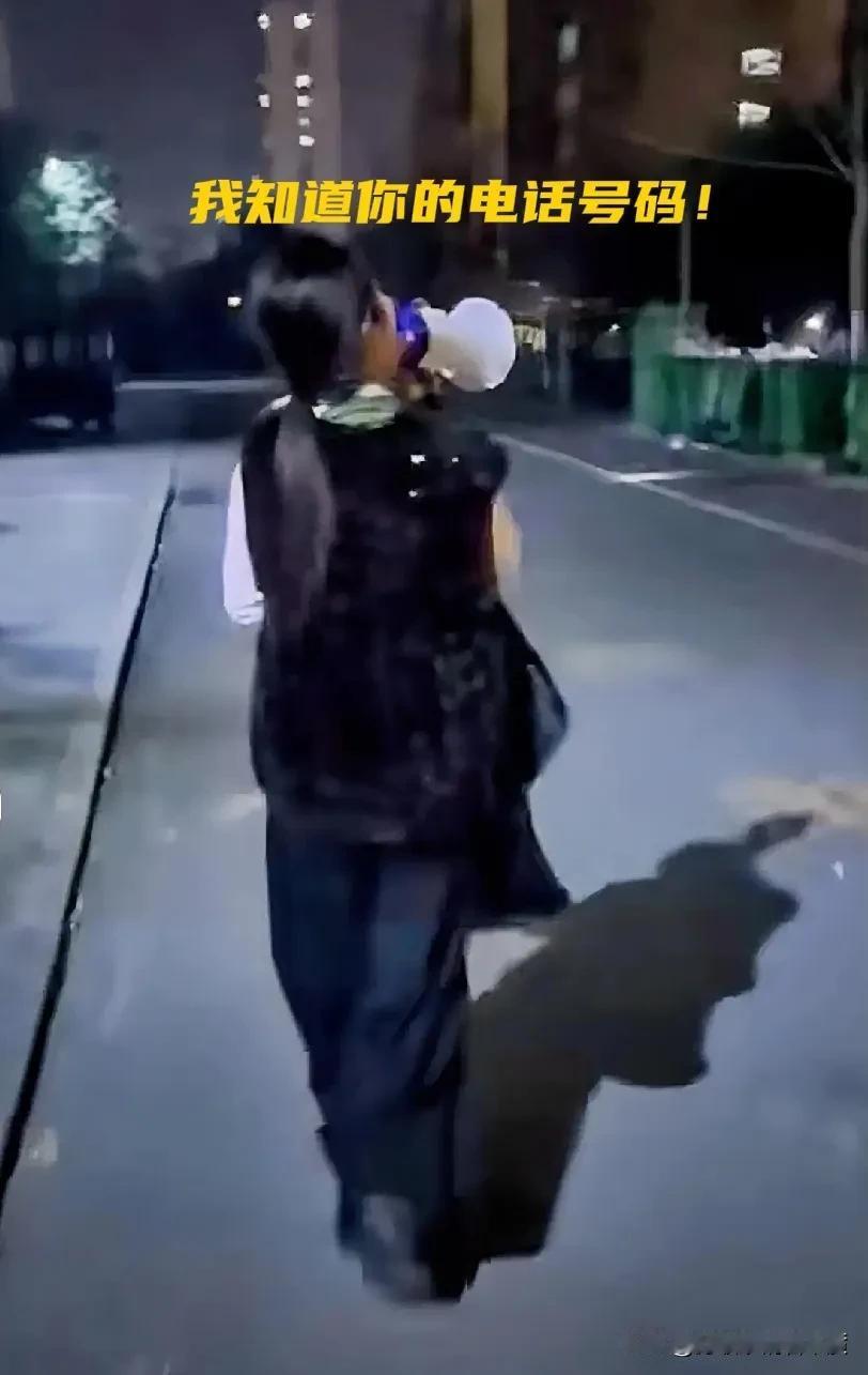 这下好了喜欢穿貂皮的和不喜欢穿貂皮的都沉默了。为了对报废的貂皮大衣进行追偿，