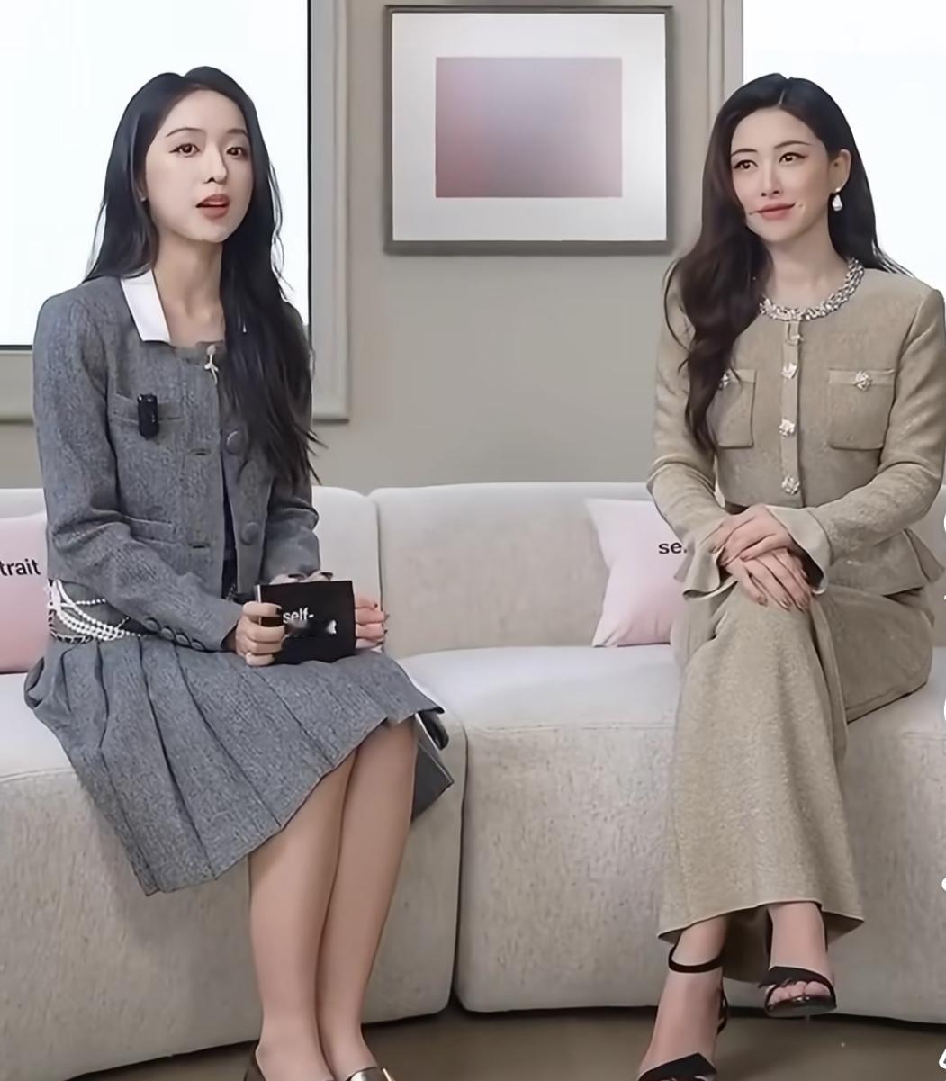 我不佩服翁青雅这么不熟练还敢采访主持，也不佩服朱珠这么冷场的情况下还能从容应