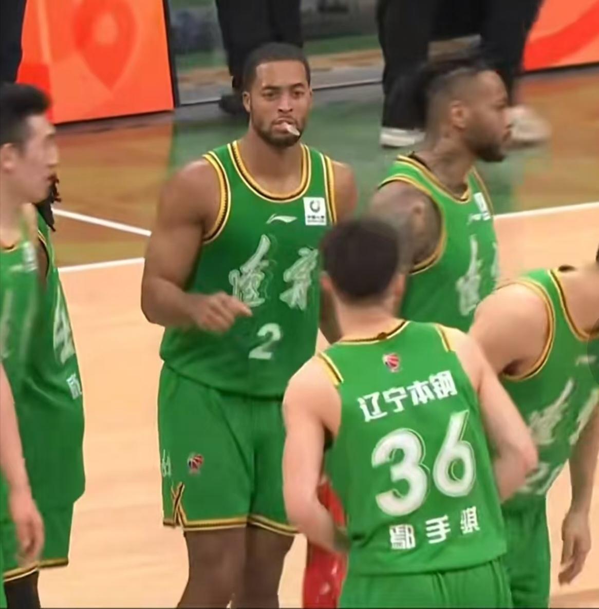 辽宁男篮莱迪首秀打75分，俞泽辰可能真要离队：上场12分钟，贡献14分3篮板1