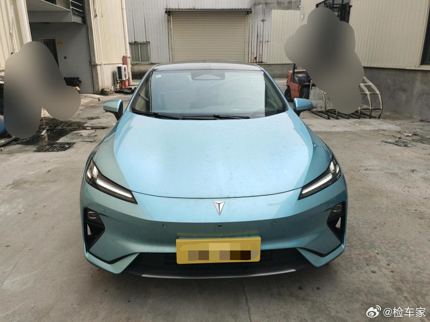 很帅气，很新潮，但没有仪表盘，家人开不了，只好卖掉！前两天验了一台深蓝L07，2