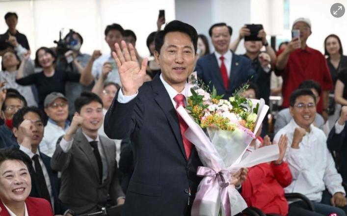 李在明的地方选举胜利看似势如破竹，执政党一举拿下16个广域市中的12个，但你真以