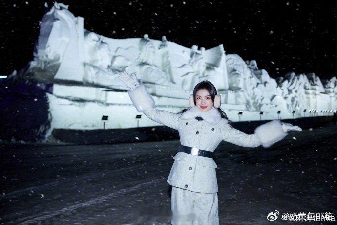 刘涛老钱风更是妈咪级别很难不被刘涛的老钱风吸引，低调内敛却气场全开，妈咪级别的从