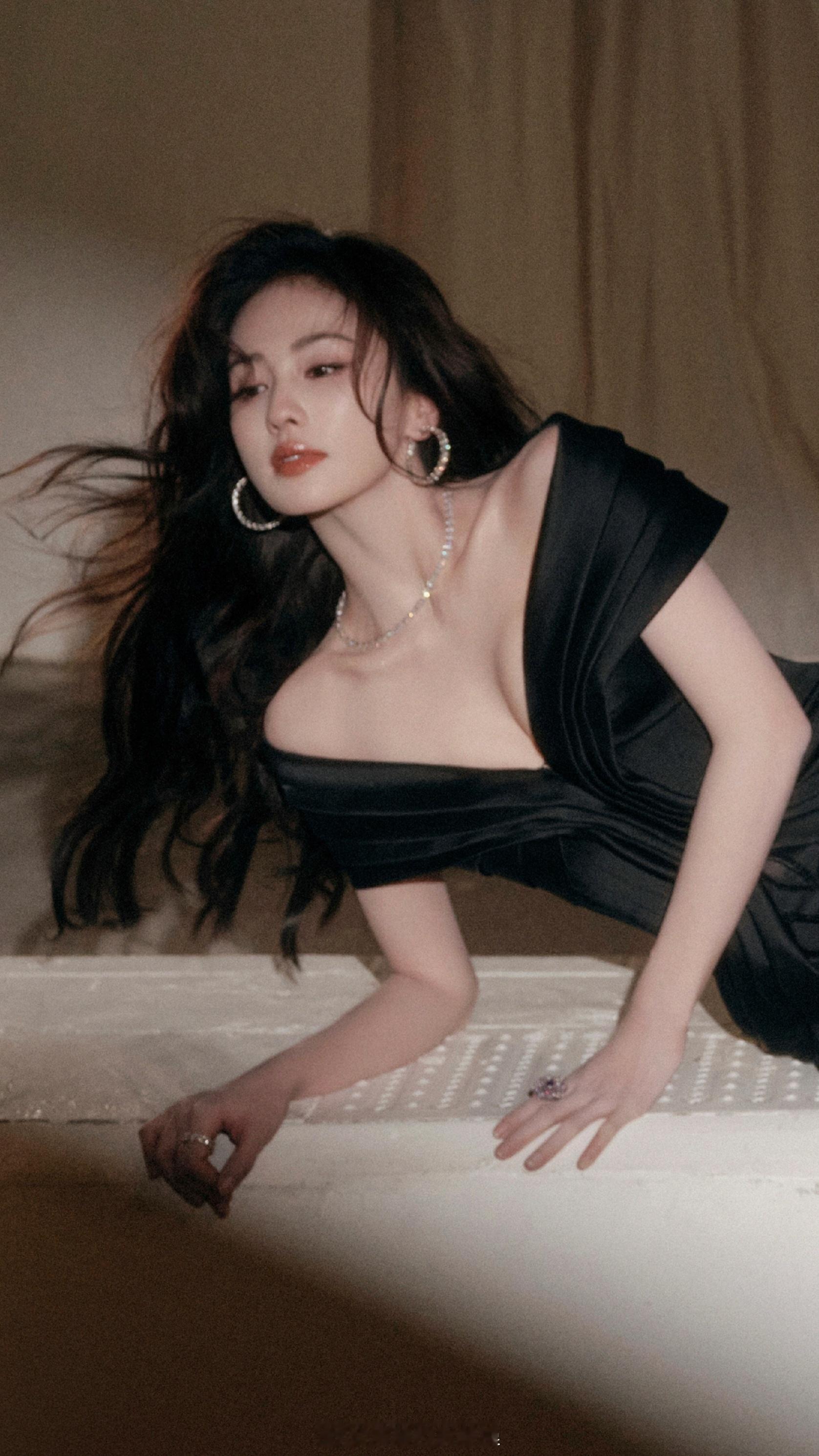 越看越美的白梦妍♣️鹿鹿十二月顺顺利利