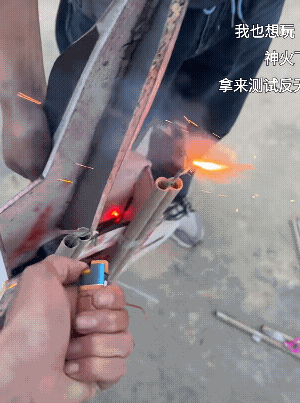 多搞几架空中对战，比那些大片还牛逼，几万的镜头被你几十块钱搞定了![捂脸哭]