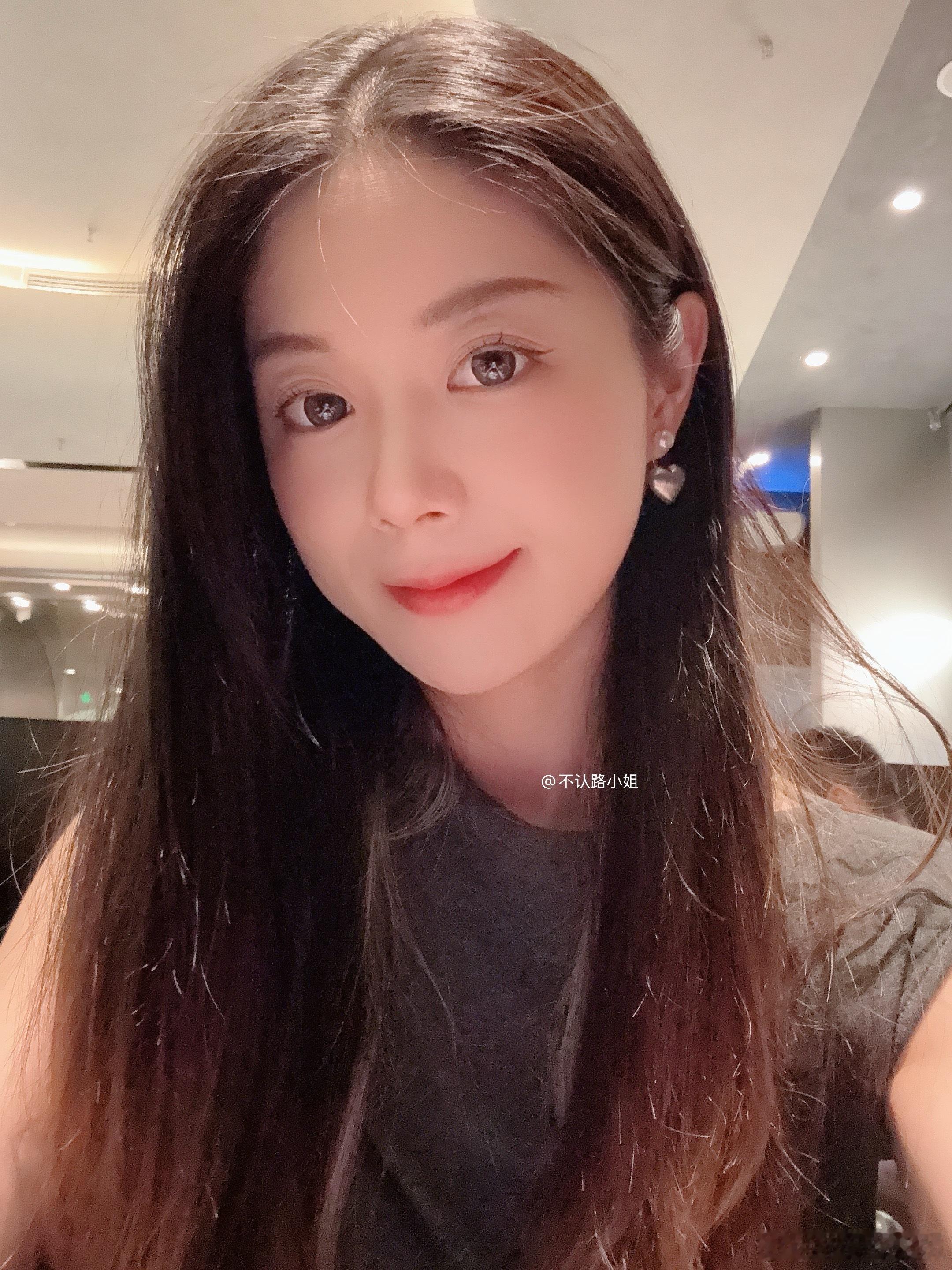 周末嘛！就是吃吃逛逛！晚上的风还是挺凉快的不可辜负的美食​​​