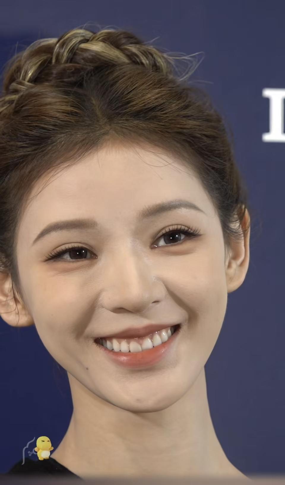 本可以说“好的”，但她用“好喔”来代替，这就是张予曦坐拥数千万粉丝且能大火的原因