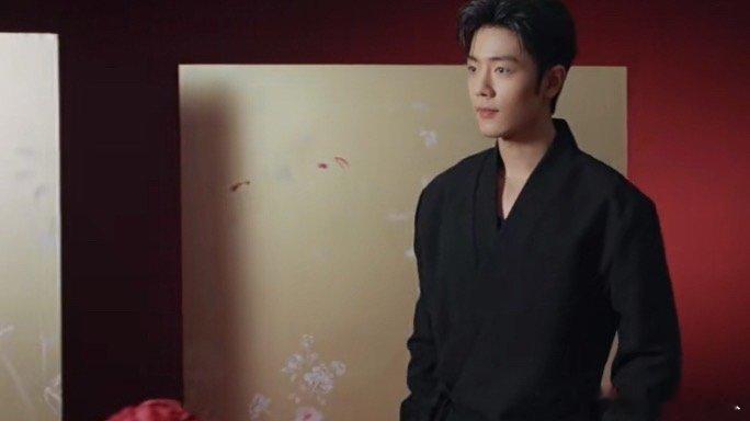 花鸟屏风下的肖战肖战黑色新中式交领西装肖战