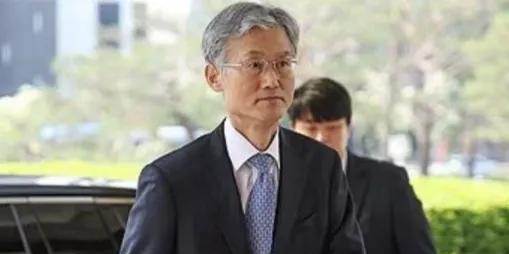 韩高院院长拒出席听证！韩国大法院院长曹喜大带着一帮法官，直接放话不出席国会14日