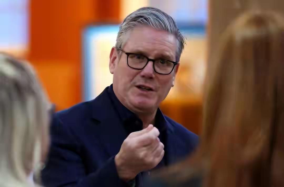 英国人又耍了一个小花招。他们再次推迟了对中国驻英国新使馆建设的审批，把原定12