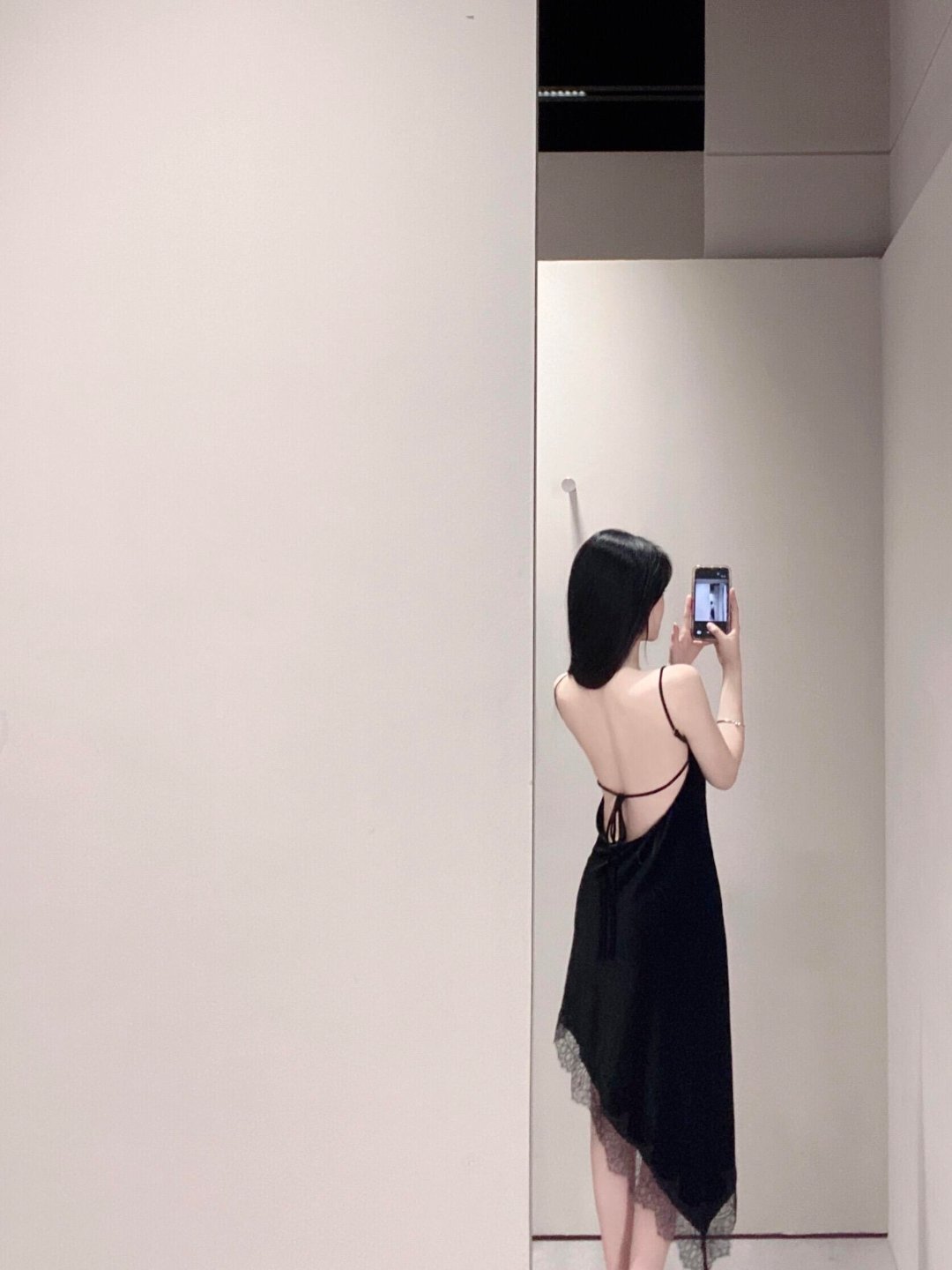 蕾丝吊带连衣裙～