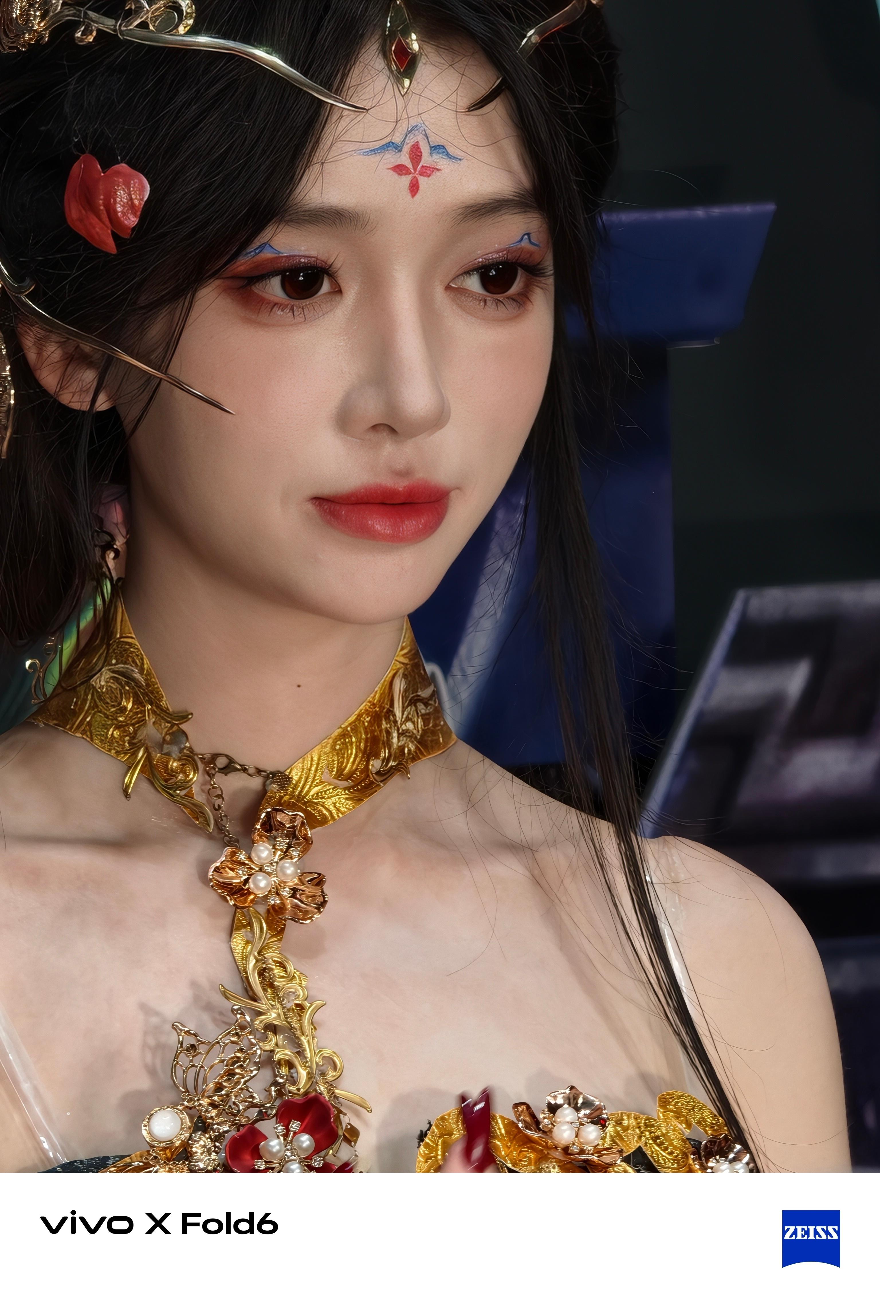 Chinajoy【iQOO展台】樱桃不甜cos的貂蝉神态绝了~📱:vivo