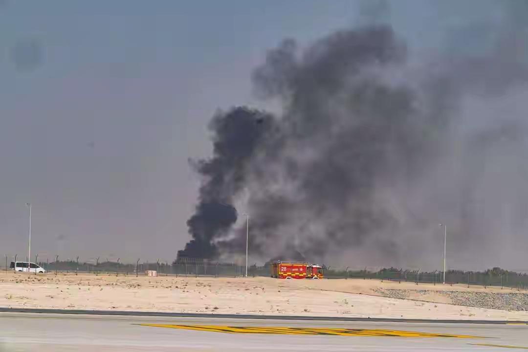 “万国牌缝合怪”印度光辉战机在迪拜坠毁，飞行员被大火“吞噬”，莫迪政府的“强军梦