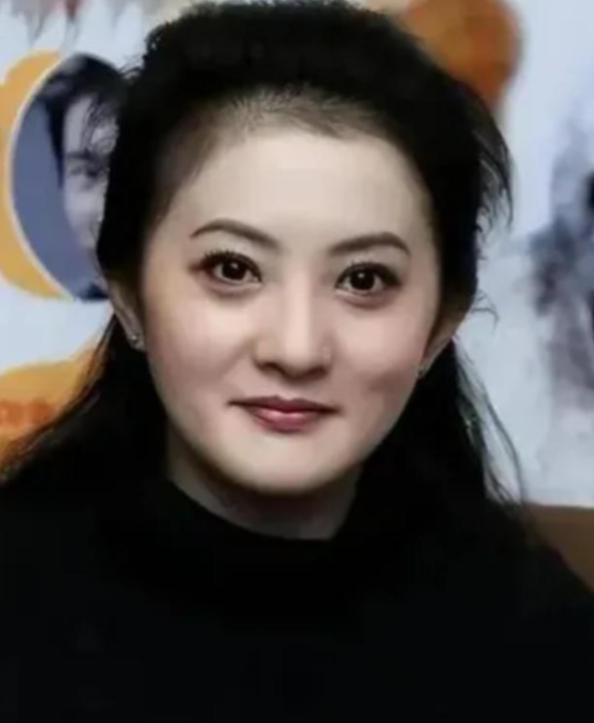 “小婉君”金铭44岁现状,个子太矮,事业受挫,单身未婚未孕。当年红遍大江南北的“