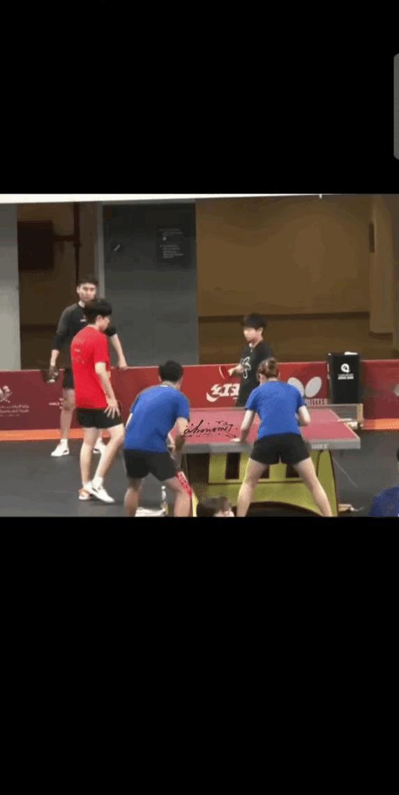 你这兜儿咋掏的这么利索呢[捂脸哭]兜比脸干净[捂脸哭][捂脸哭][捂脸哭]像极了兜里没钱