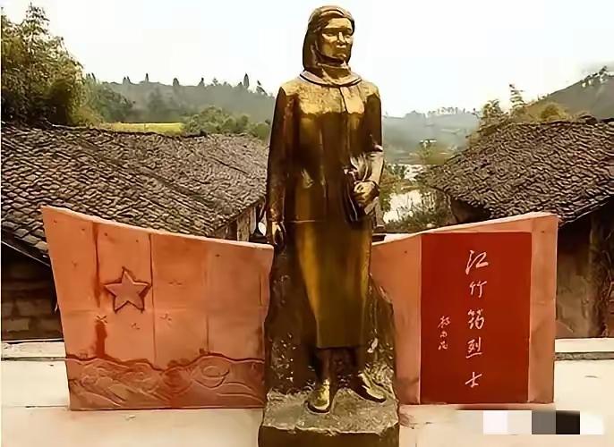 1951年2月5日，重庆歌乐山下寒风凛冽，一个穿灰布棉袄的中年男人被押上刑场。法