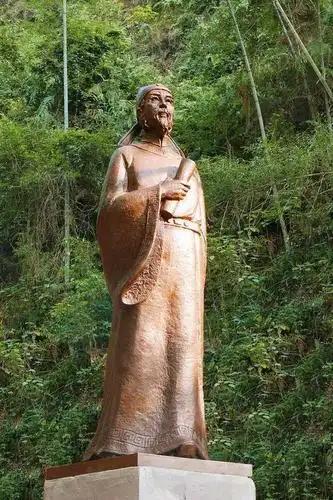 张九龄两次求李隆基听劝，他不听；蜀道铃声响起时，他哭了张九龄这个人有多牛？他