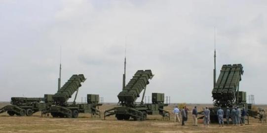 反导系统真的有用吗？说句实话吧，就算是中国最先进的红旗反导系统，也不一定能拦住美