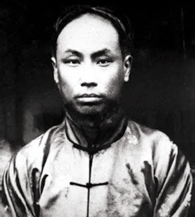 上世纪风云激荡，柯庆施作为党内资历深厚的老革命，被称为柯老。而丁玲、张瑞芳两位女