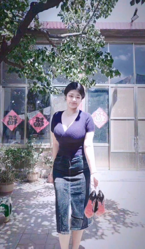 没有比裙子更适合梨形身材的了.