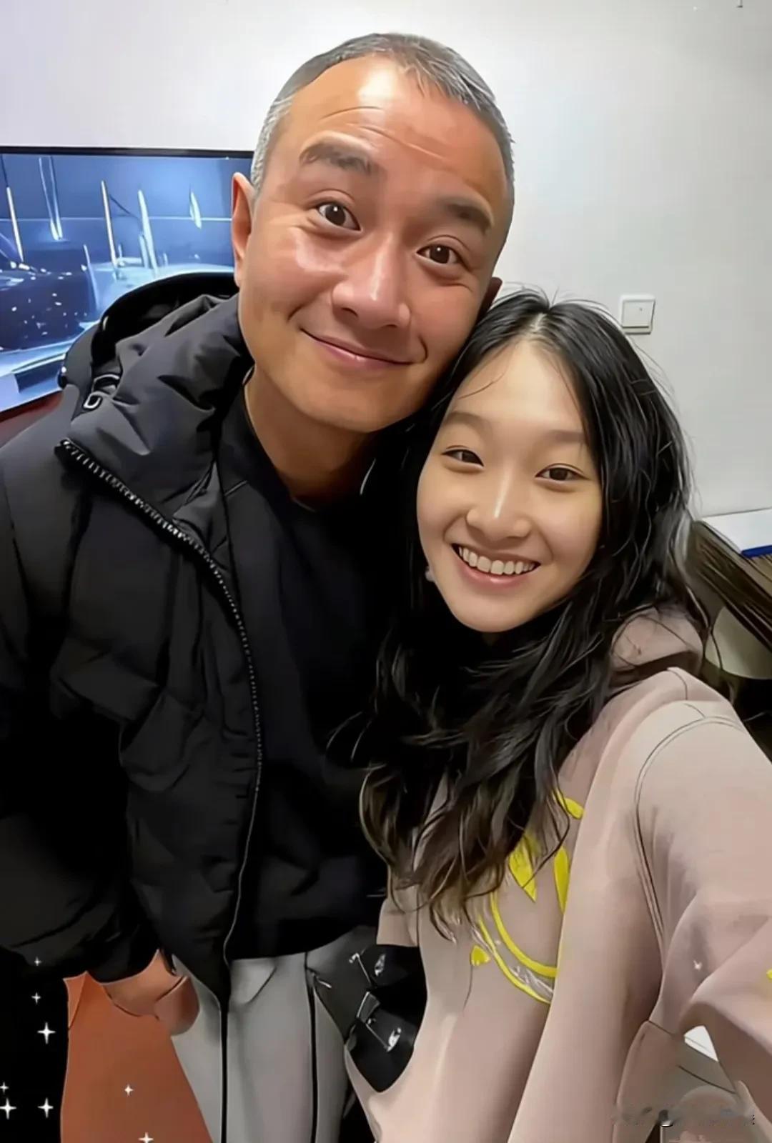 他变化真的好大啊，才四十多岁却有老头子的既视感。还记得当年，他在郭德纲的采访视