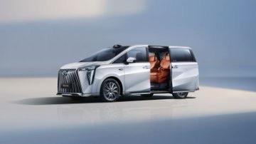 公司里面经过多次讨论,老板终于拍板,决定换一辆传祺M8宗师。公司里面那台奥德