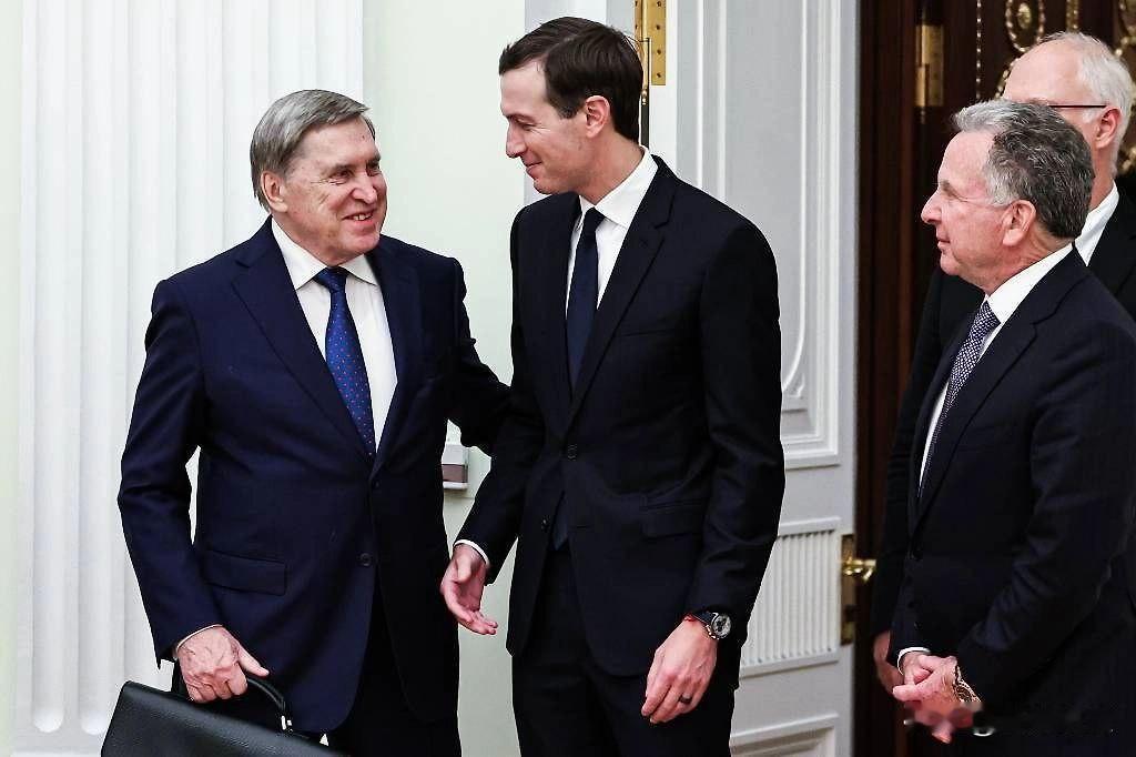 美国人情世故世界第一。俄美莫斯科谈判，我们尚且不看谈判结果，看看谈判人员。特朗普