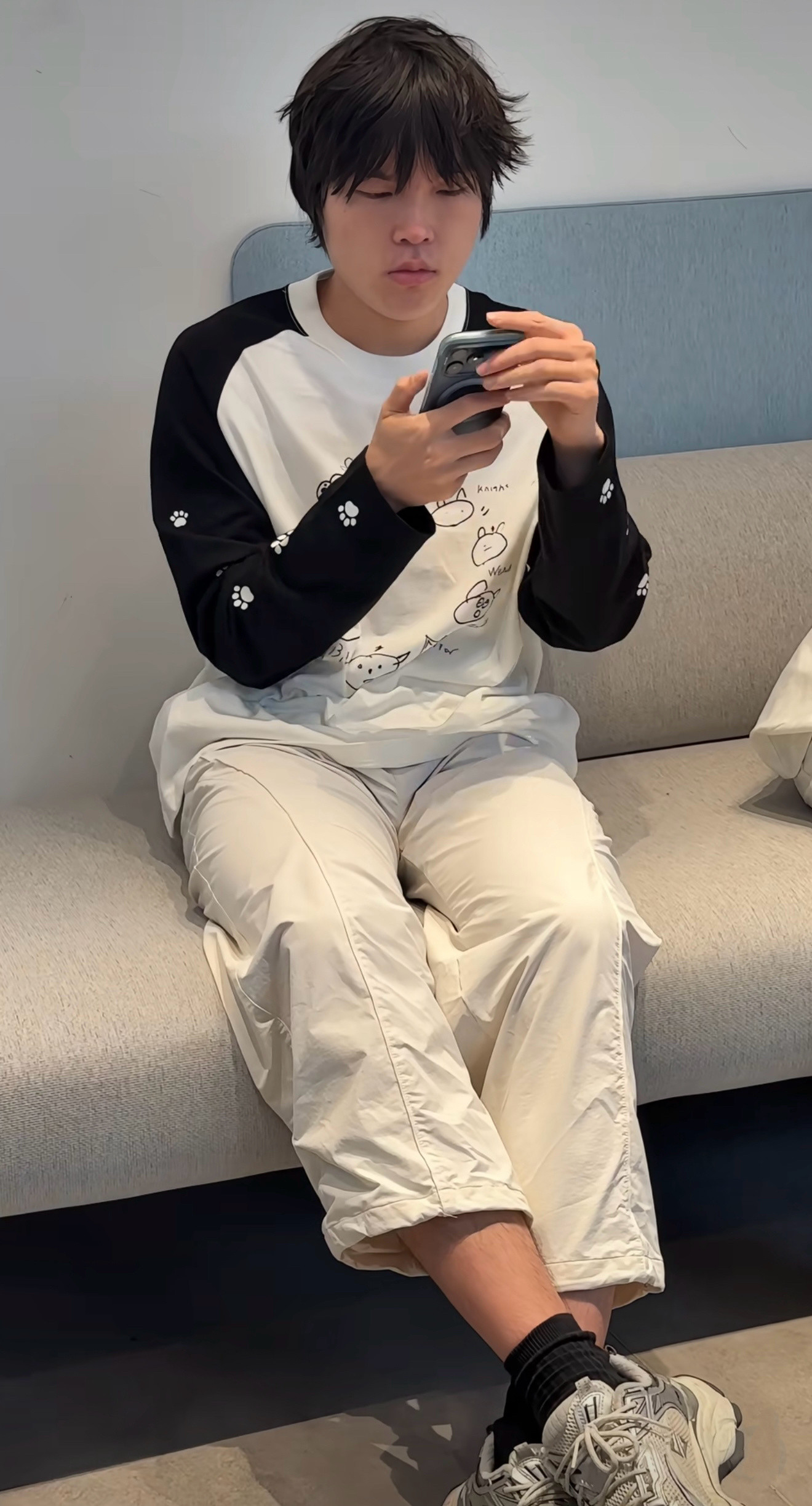 假期后上班的Bin，感觉又变瘦了？英雄联盟blg​​​