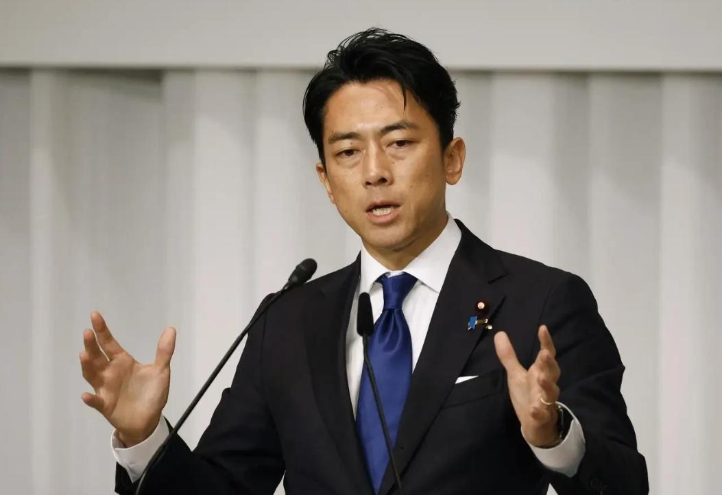 小泉进次郎的专机还没落地，中国的大门就已经焊死！但对茂木敏充，北京特意留了一道缝