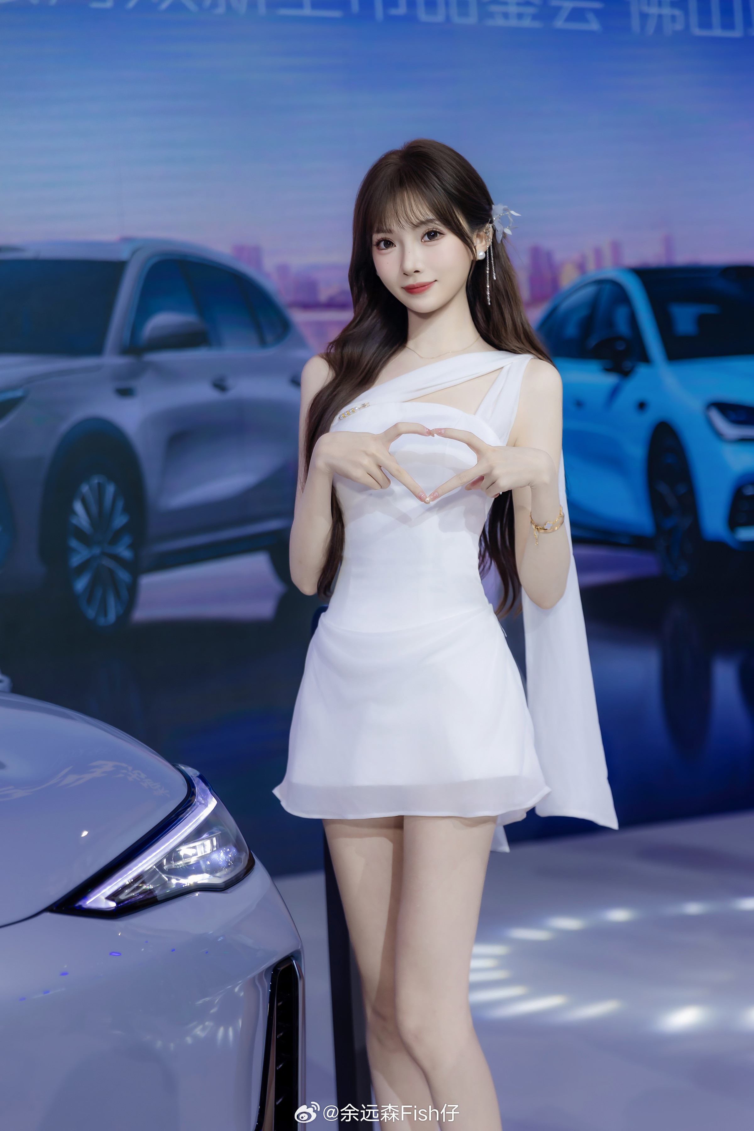 广州约拍宅男女神国庆车展模特：张张包广州车展佛山车展美女如云[