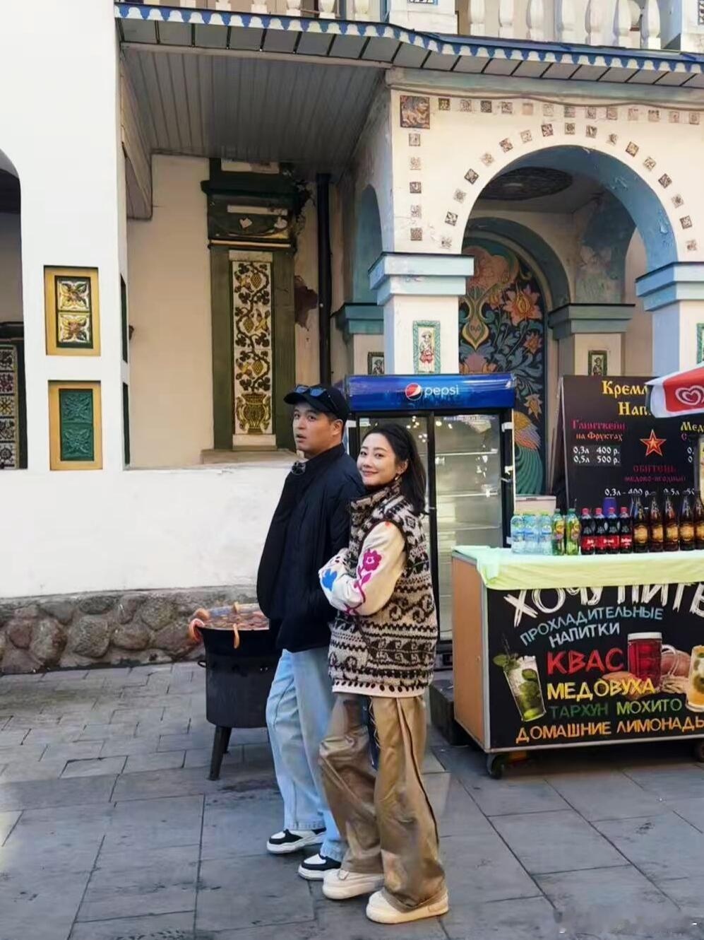 李纯马頔没想到是女A男O李纯马頔这对竟然是女A男O风味！李纯一直拉马頔的手，马