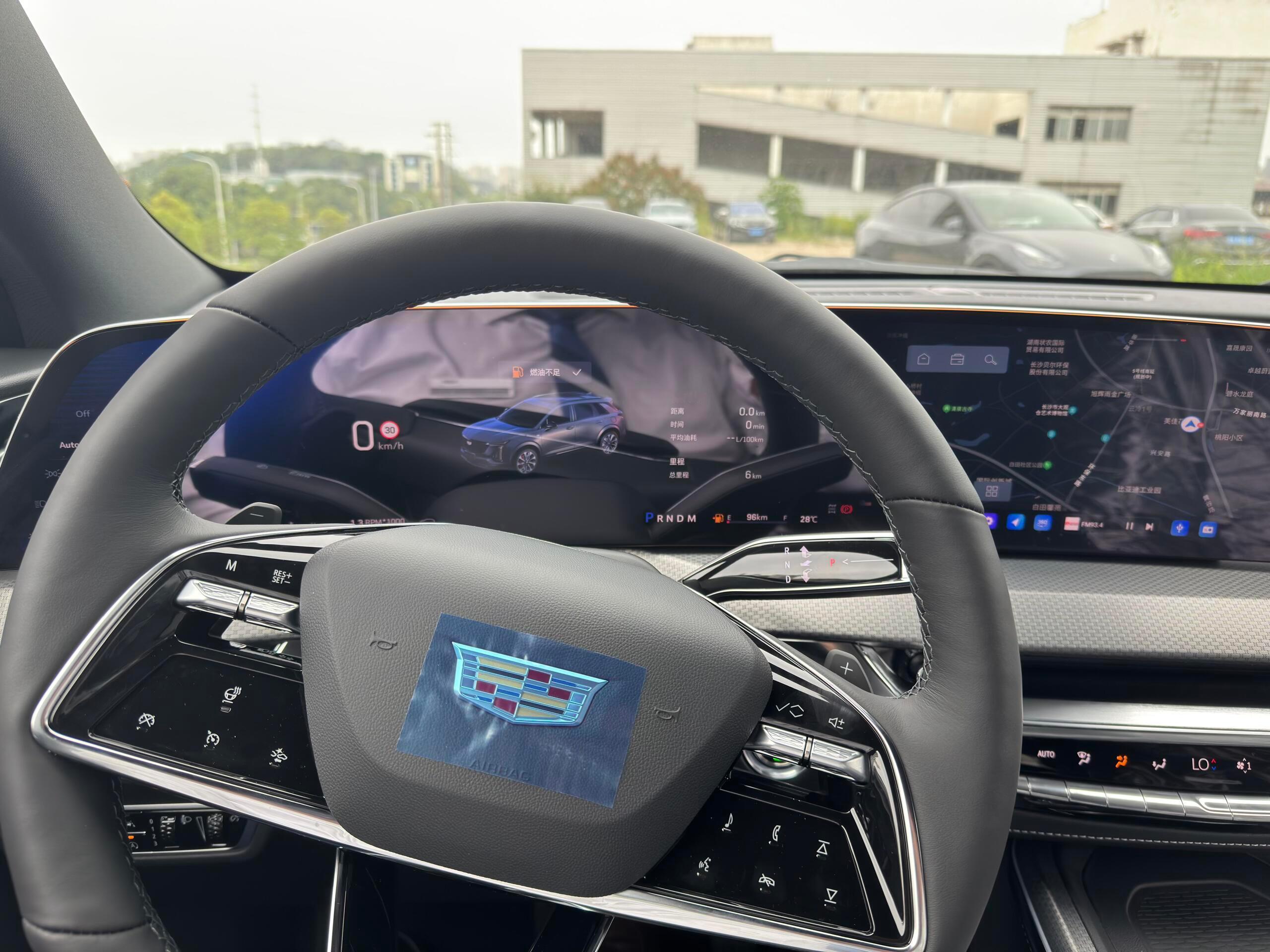 凯迪拉克XT526款豪华指导价399900一口价134000全款优惠3000