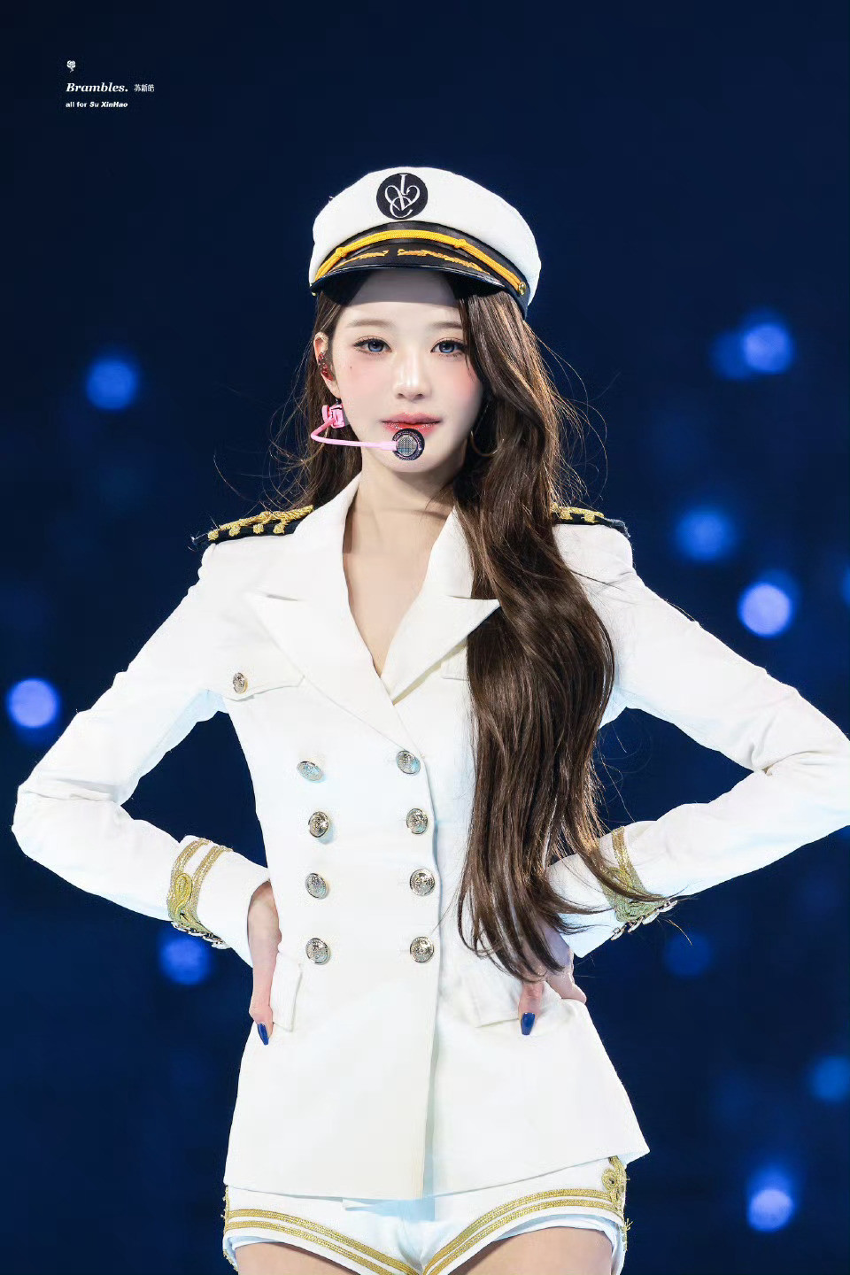 苏新皓站姐更新张元英饭拍图，此女美得太过分啦！！！苏新皓站姐发了张元英站姐团建