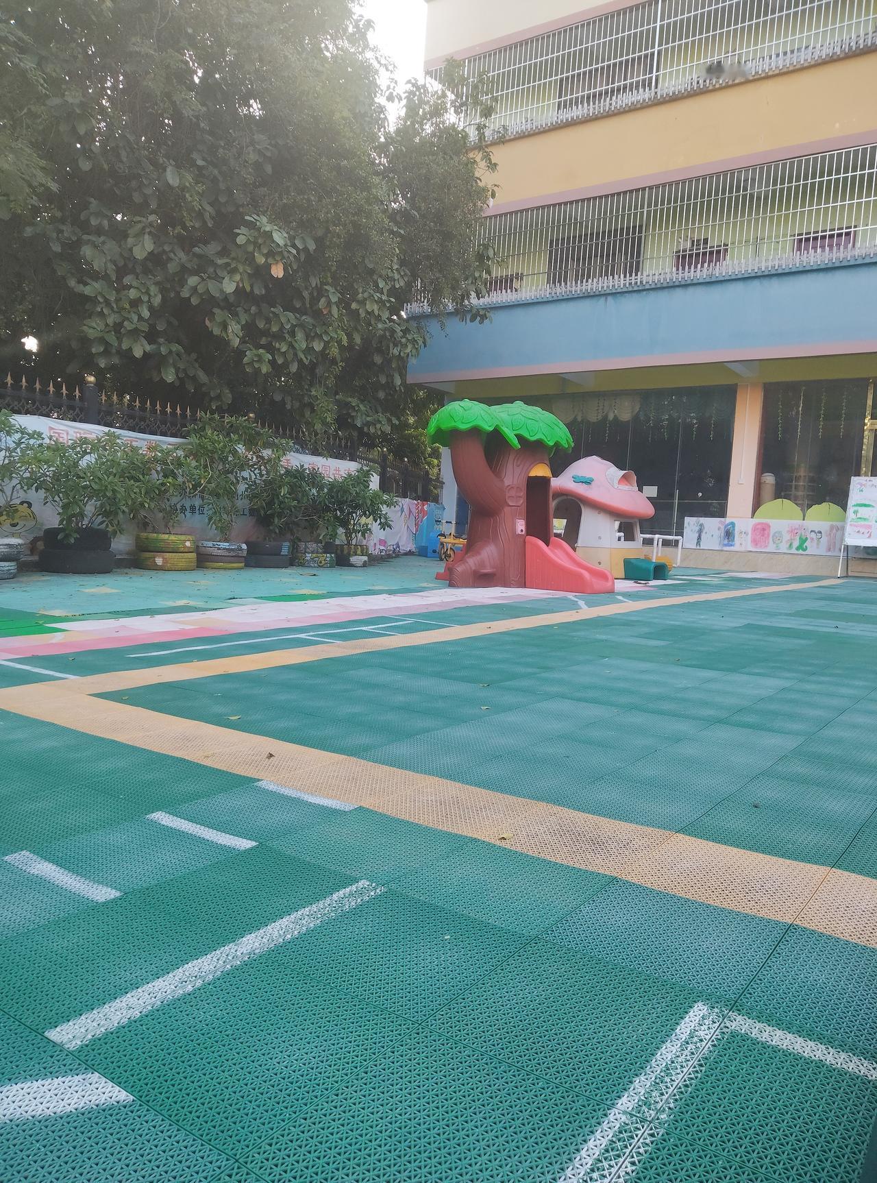 终于知道我们家小朋友为啥每天放学都不愿意回家了！今天走进幼儿园一看，这小