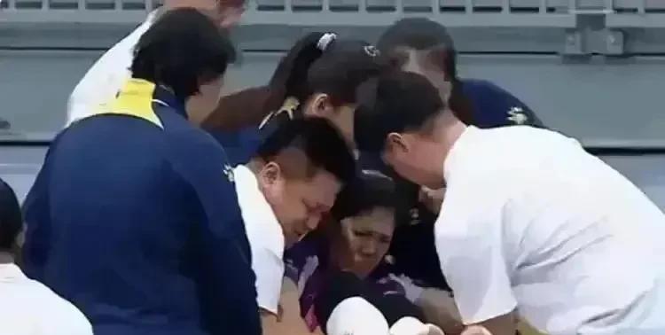 【天津女排，是不是考虑考虑张世琦】张世琦与夏思佳曾在联赛组合上场，可能是为了锻