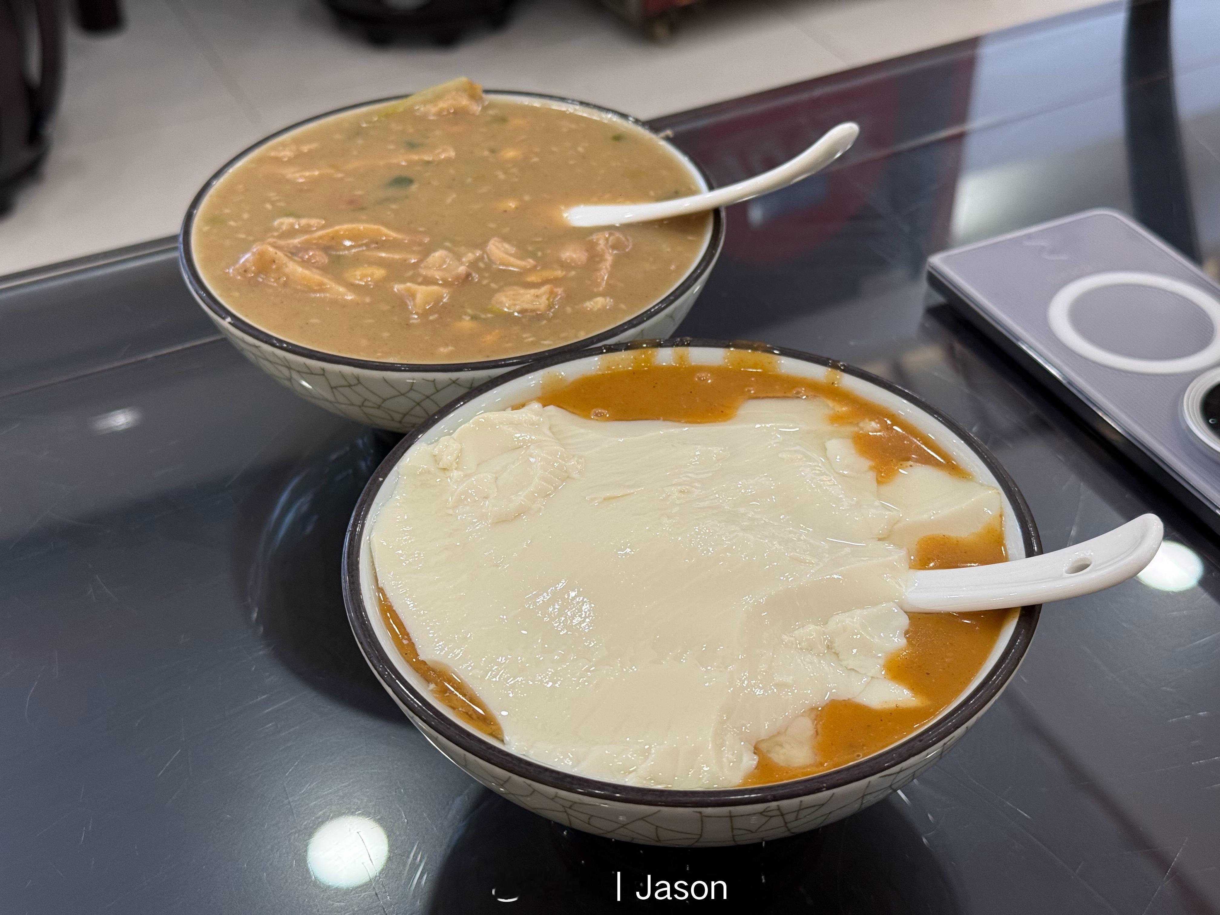 先吃河南早餐方中山胡辣汤，再吃广州米其林源记肠粉。真实的老广Brunch没错
