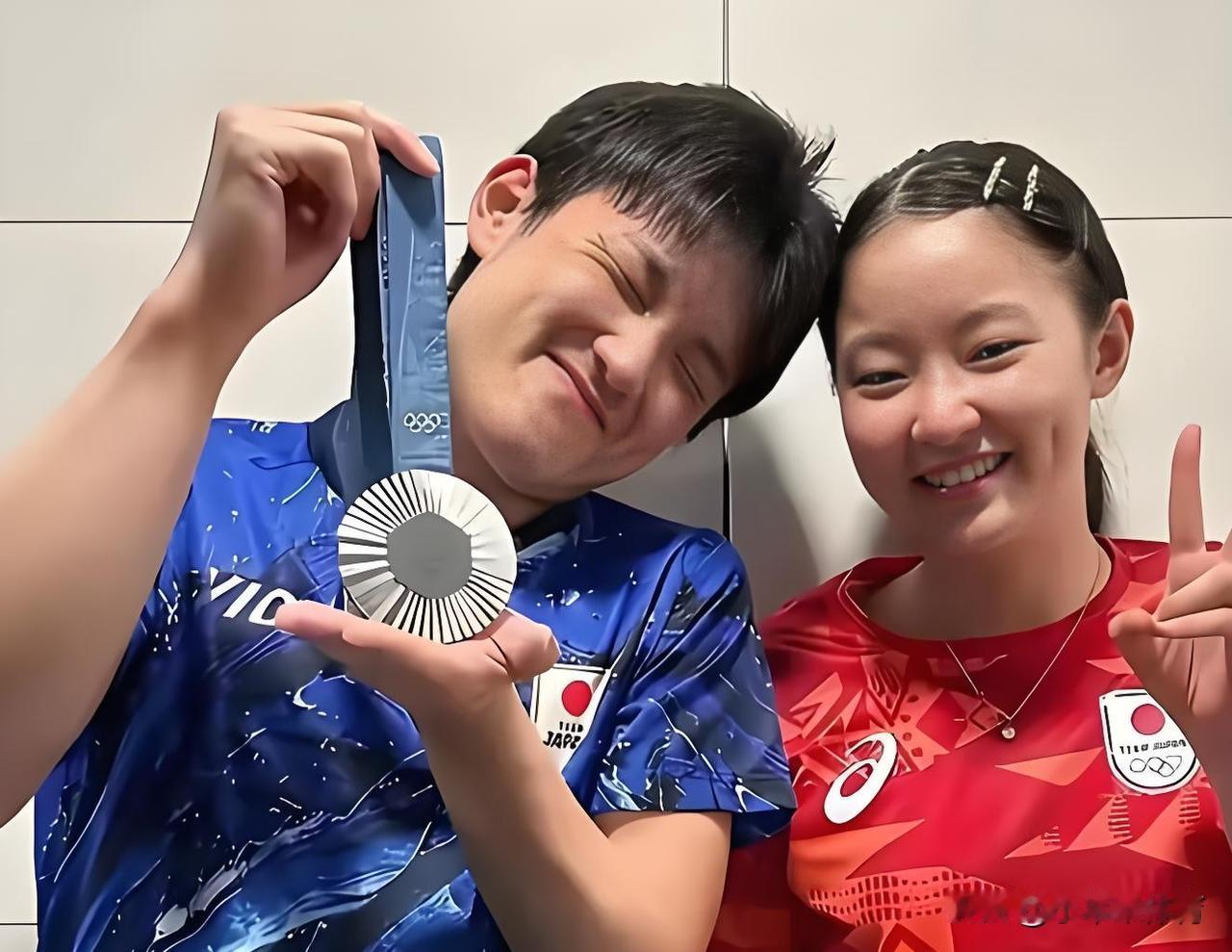 国乒处境尴尬！张本智和兄妹坐拥主场红利，夺冠恐陷入胜之不武争议2026年日