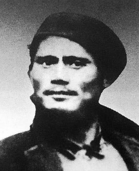 七大前夕，刘英为何对毛主席强调：别人我不管，邓发这人不可进中委！1945年春天