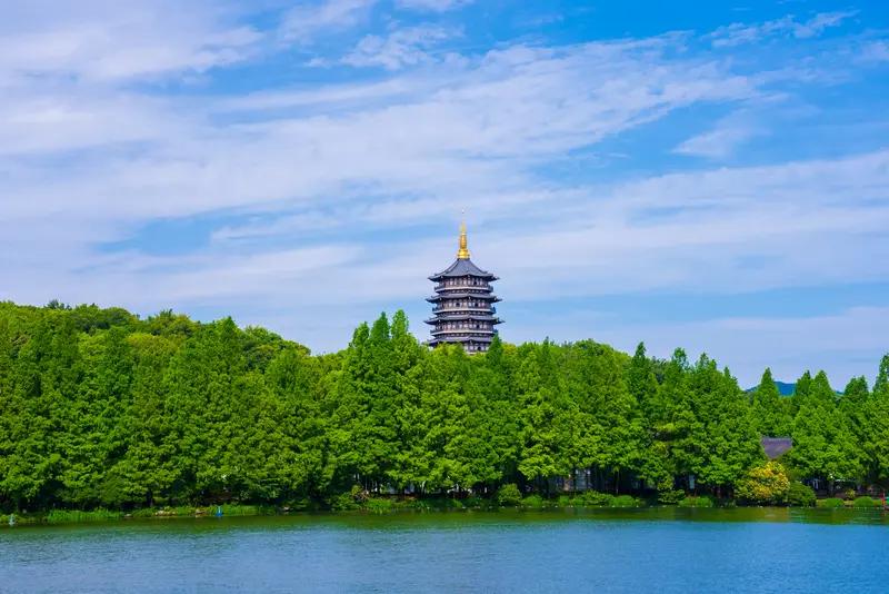 你所在城市现在有多冷杭州现在可太冷啦！今天穿弄堂被风一吹，那叫一个透心凉。今天