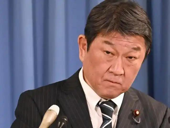 日本急眼了，要求伊朗立刻放人！德黑兰：先把杀害伊朗籍男子的凶手抓来！川岛进之