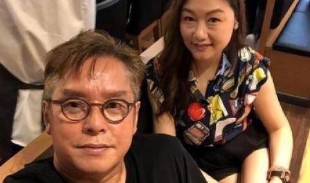 1996年，丁克的谭咏麟突然对妻子杨洁薇说：“我把10亿家产都给你，我要让儿子回