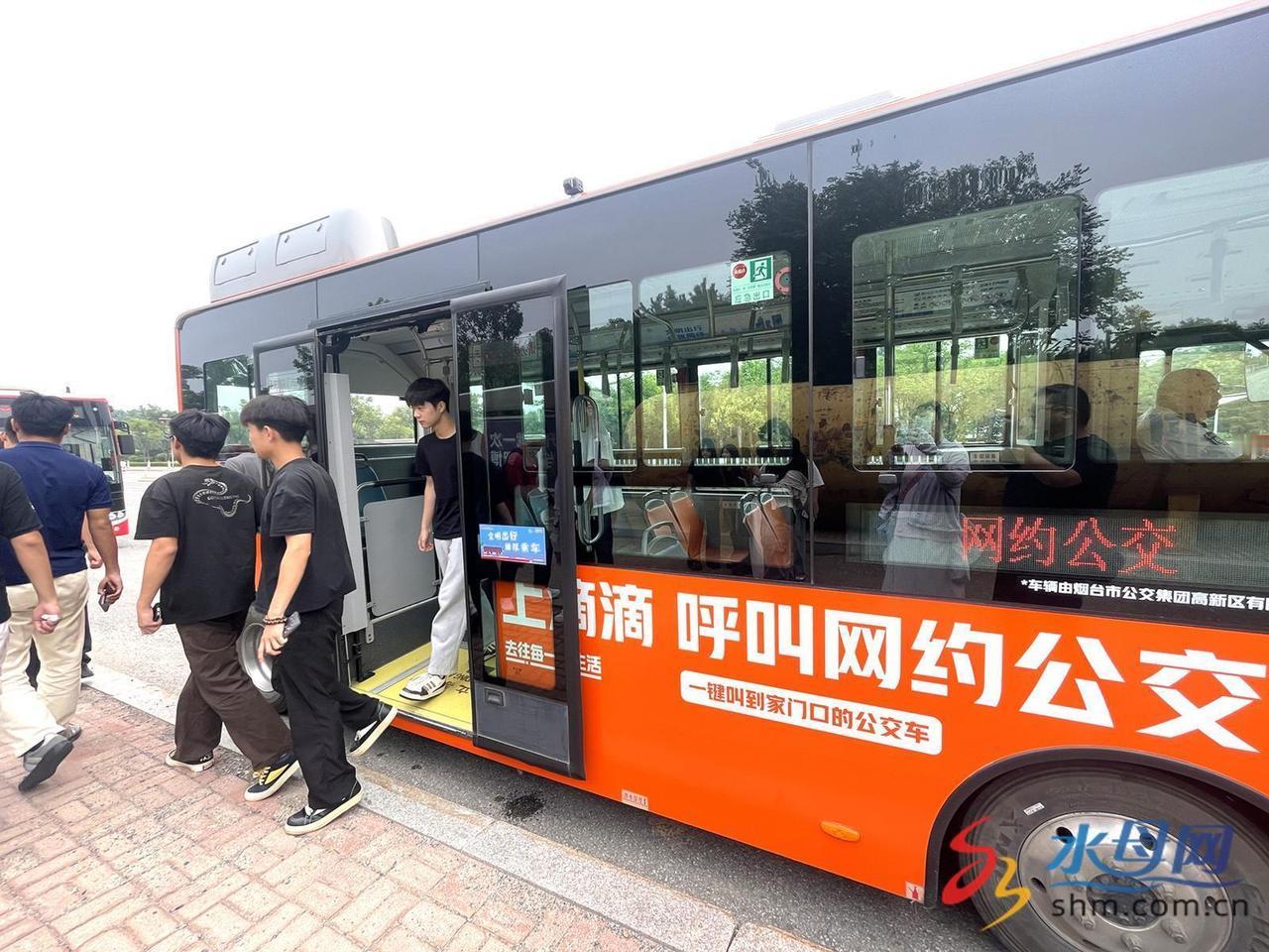 "网约公交车"横空出世，4块钱随叫随到，这个模式值得全国推广。 这话放在一年