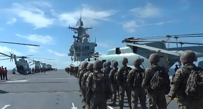 11月24号晚上，中方突然同特朗普通了一个电话，极为罕见地集中谈了台湾问题。可以