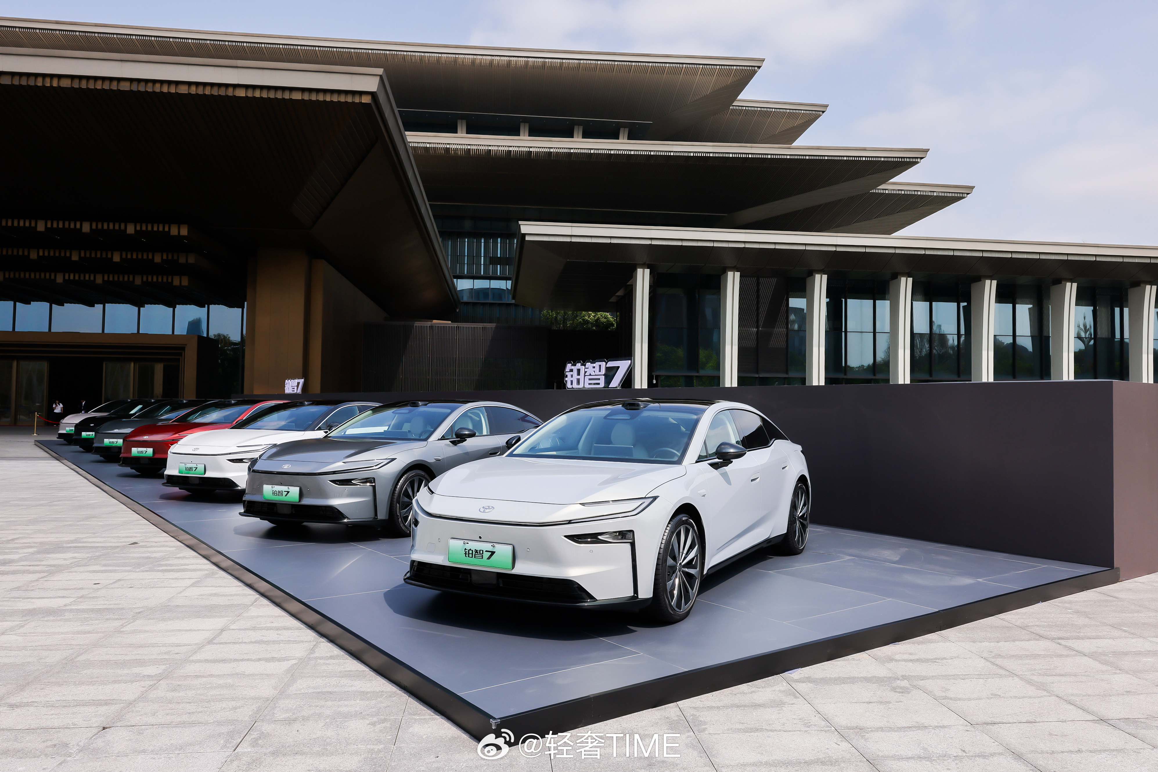 新能源时代的丰田味道第一次近距离接触广汽丰田铂智7，车身尺寸5130mm，轴距3