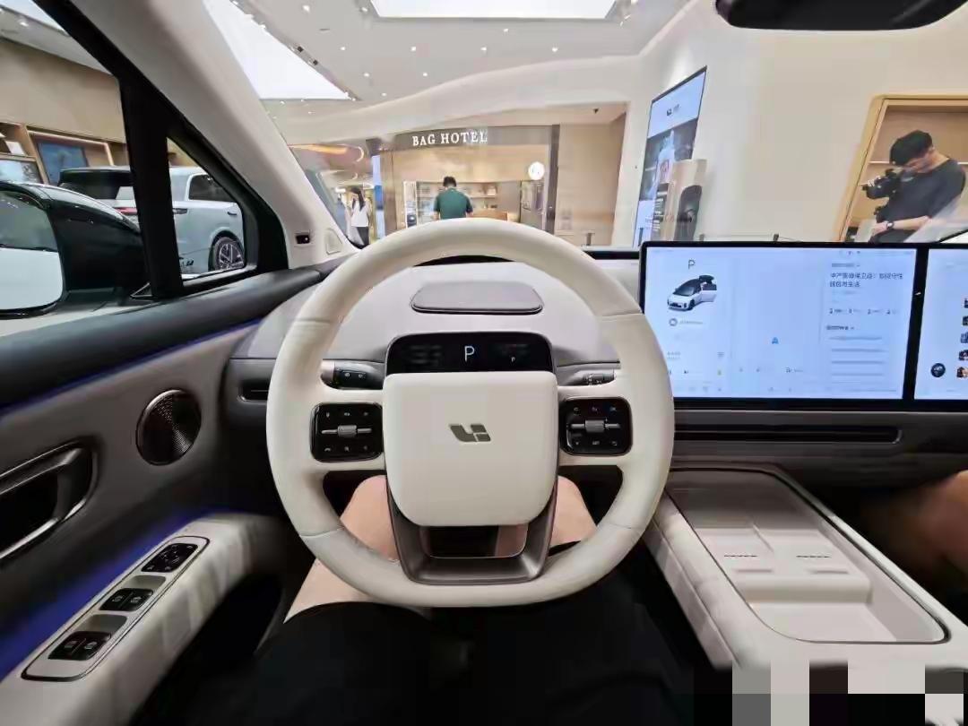 销量五连跌！理想汽车的纯电转型宣告失败？销量五连跌！理想汽车纯电转型真的失败了吗