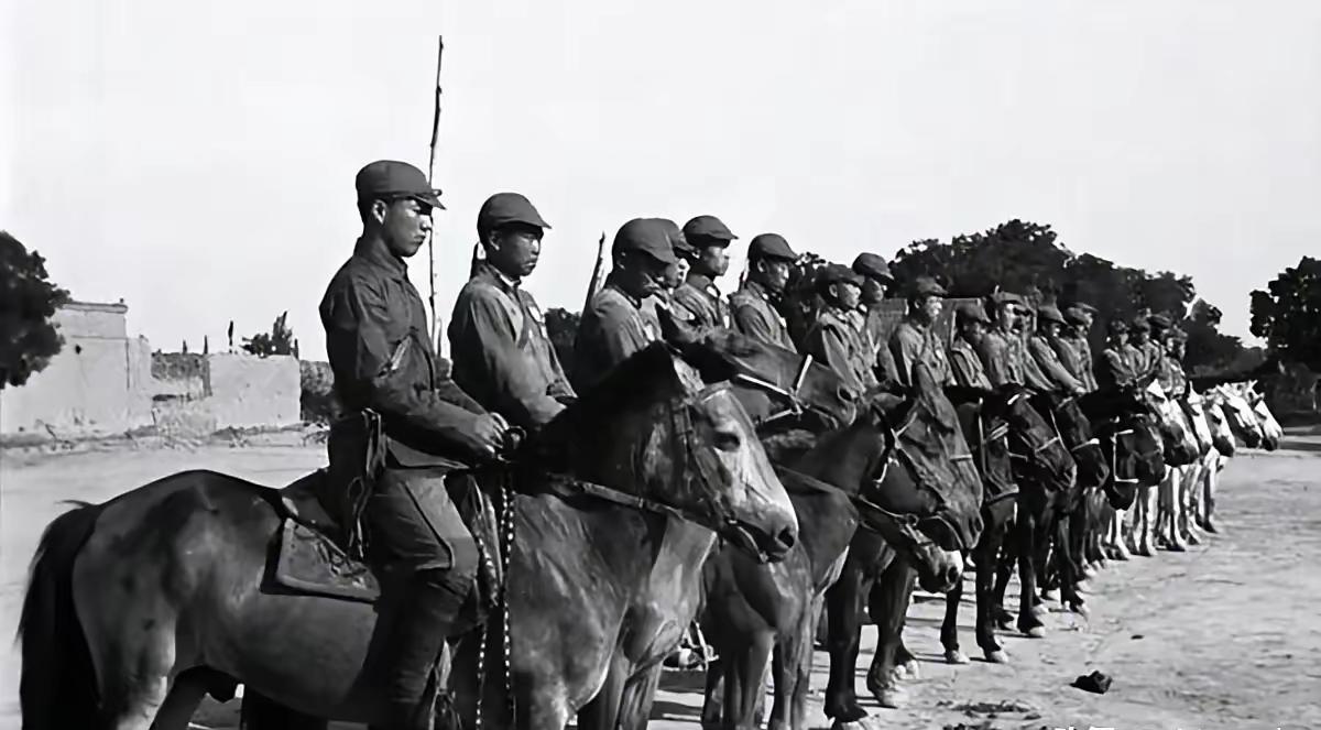 1942年，冀南军区开会时，参谋万怀臣提到一个情报：山东武城县有座伪军炸药厂，设