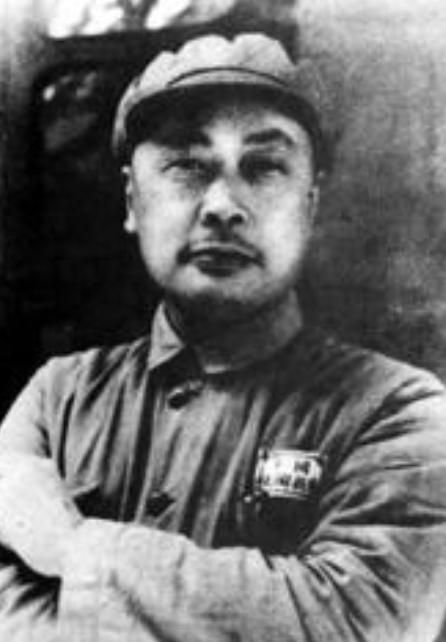 1936年，陈毅被叛徒陈宏诱骗下山，陈毅下山后因口渴，向一位正在洗衣服的少妇讨水