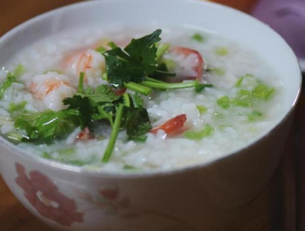 天气渐冷，糖尿病患者注意：早上宁可喝点粥，也别轻易吃6种食物 天气一冷，不